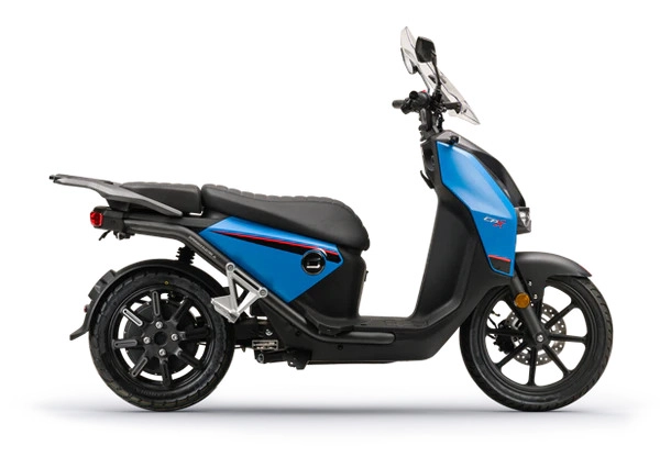  SCOOTERS  - CPX_blue_M3_Prof_SS_NL_600
